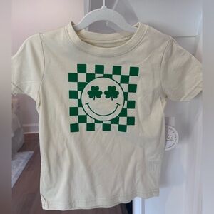 NWT Shamrock Smiley St. Patrick's Day Short Sleeve T-Shirt